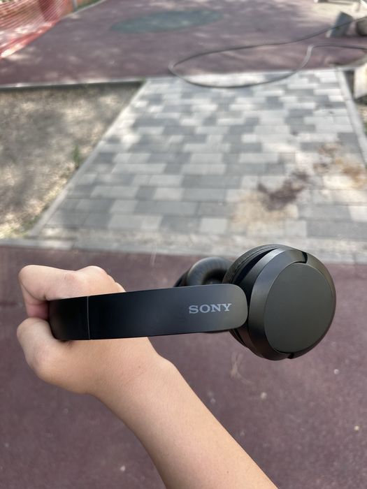 Наушники SONY.