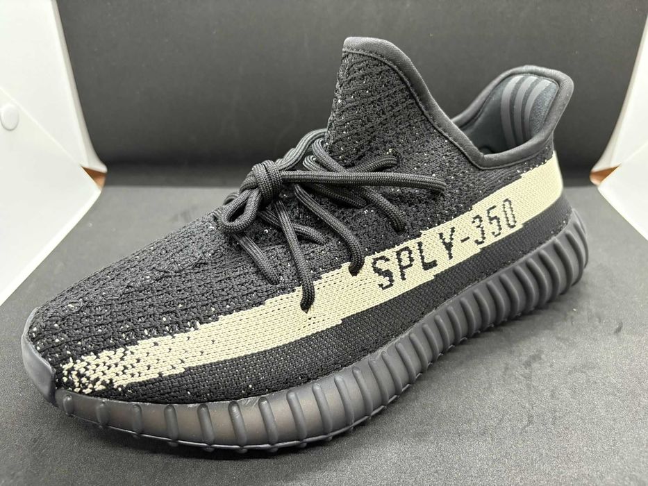 Yeezy Boost 350 V2 Core Black White