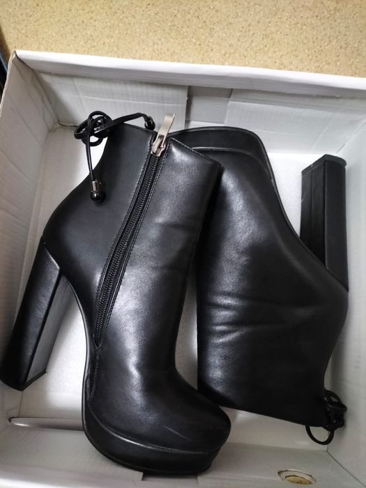 Зимний обувь 35 размер