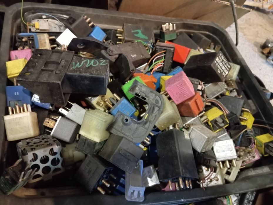 Реле Mercedes до 2005 года