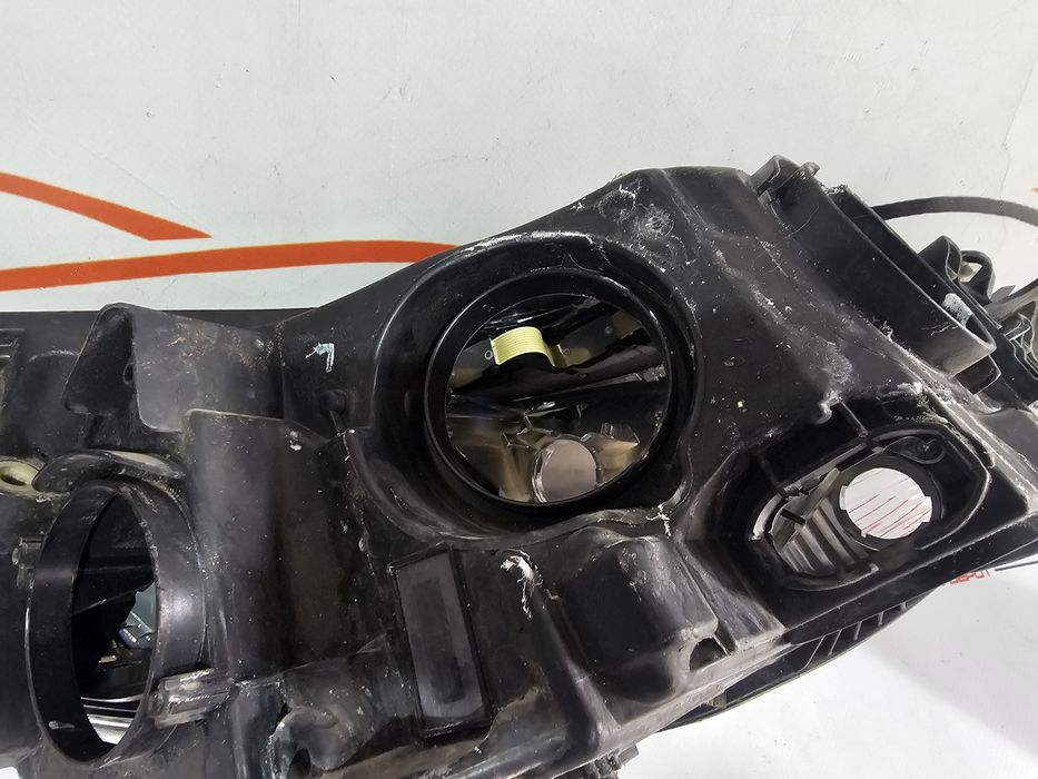 Far stanga xenon Ford Focus 3 dupa 2012 cod BM51-13D155-AJ