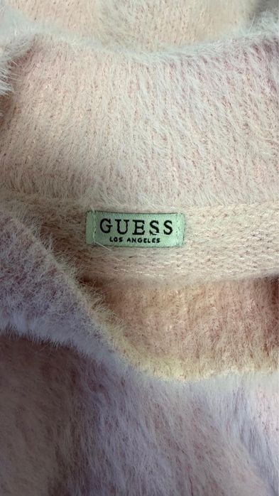 Дамски пуловери Guess