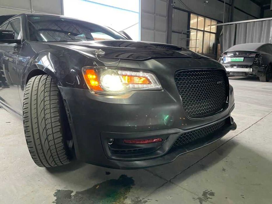 Комплект предна SRT броня с DRL и халогени за Chrysler 300C 2012- 2023