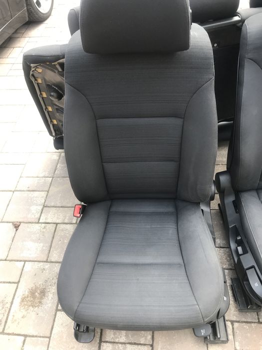 Interior textil impecabil BMW E 60 LCI Limuzina cu incalzire
