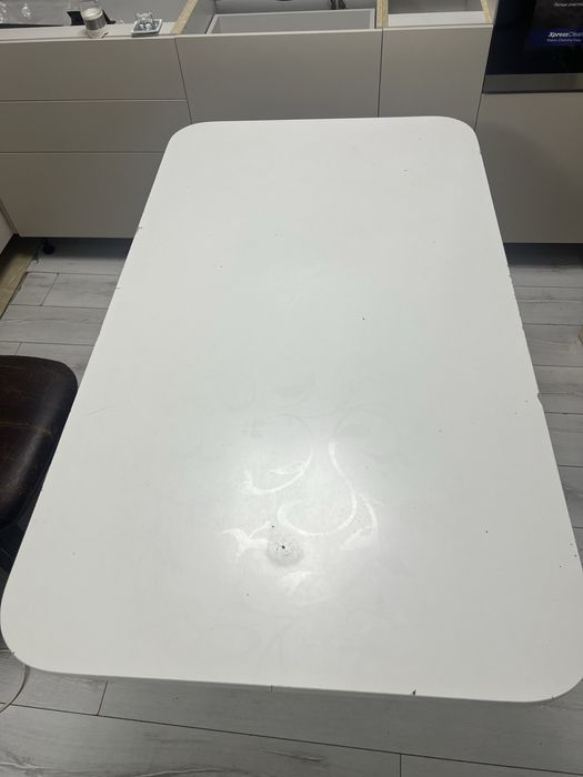 Стол даром, размер 14 на 80