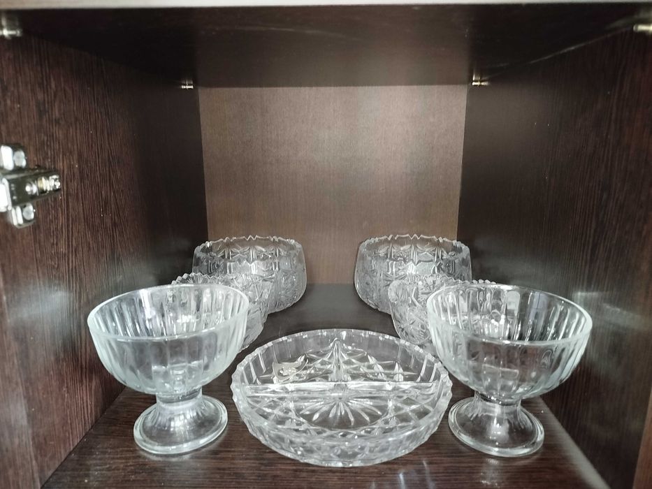 Продаю:,  Сервизы столовые и чайные