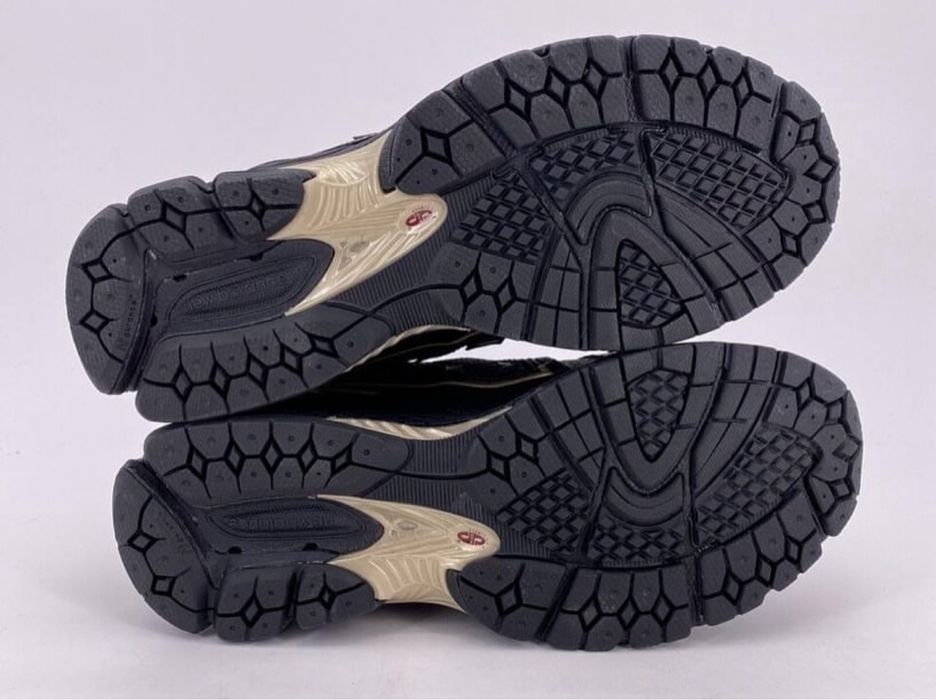 Нови мъжки маратонки с кутия New Balance 1906 R налични