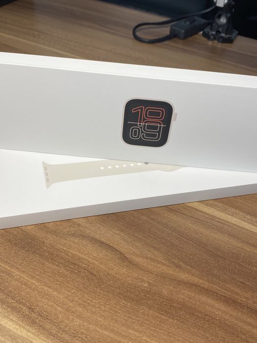 Apple Watch Seria SE 3 / 40 mm / Starlight