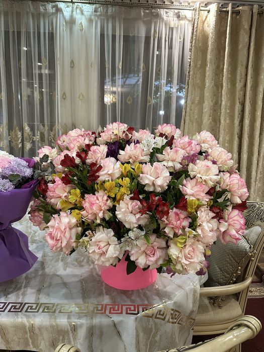 Букеты цветов свежие