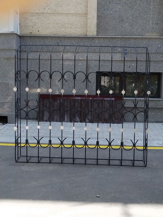 Решётки на окна и балконы. Козырьки. Ролики .От Тимура