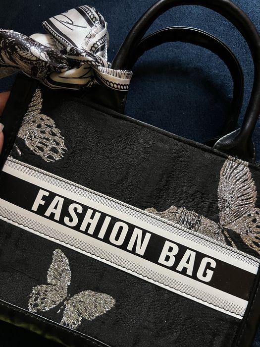 Продам сумочки в отличном состоянии