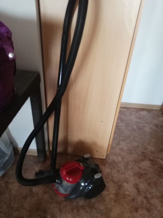 Срочно Продам стулья и пылесос