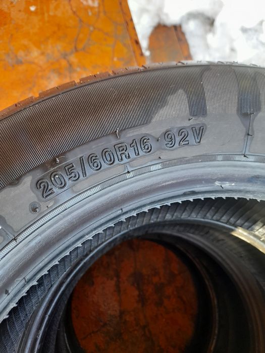 Летние шины 205/60 R 16