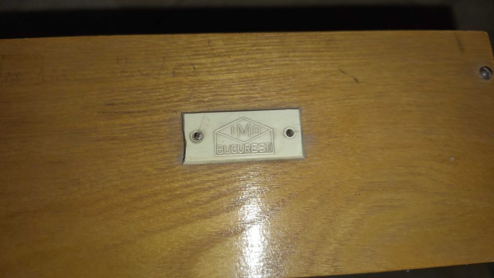 Galvanometru vintage in carcasa din lemn