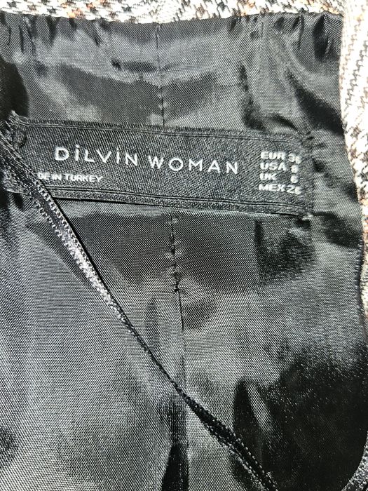 Vand sacou nou de dama Dilvin 36 in carouri maneca incretita