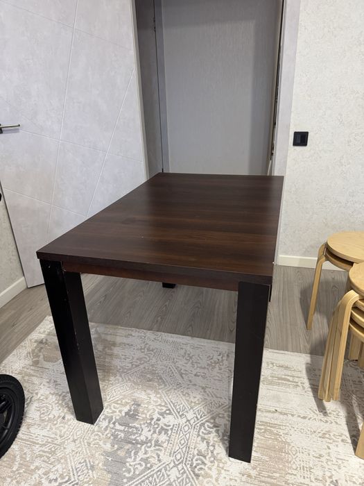 продам стол  кухонный