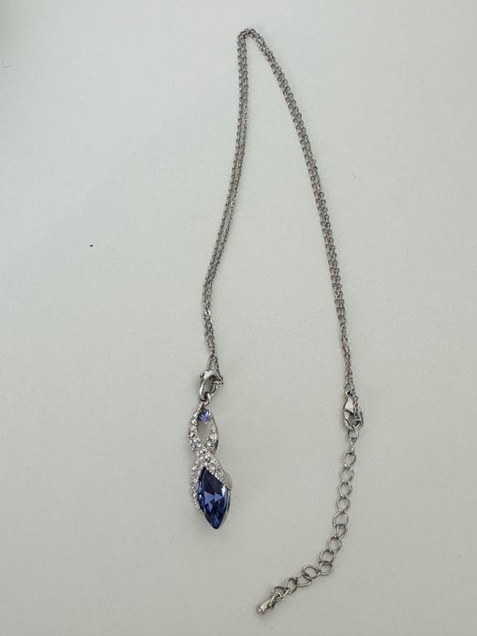 Колие с елементи Swarovski