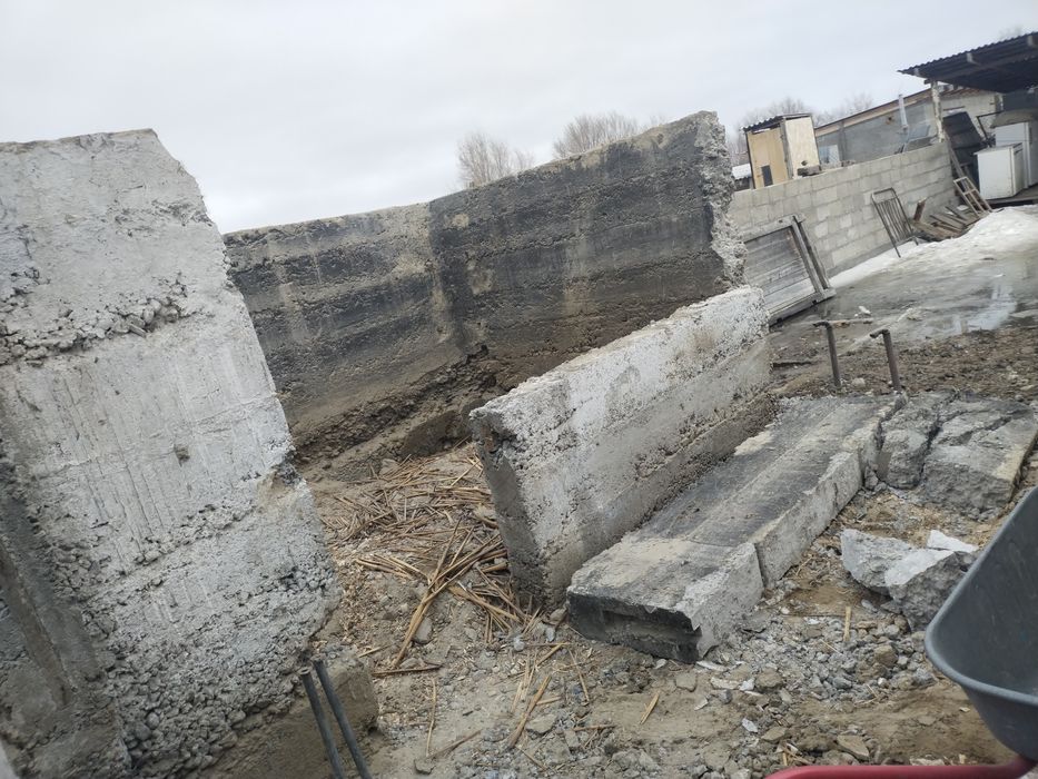 Продам бетонные камни.