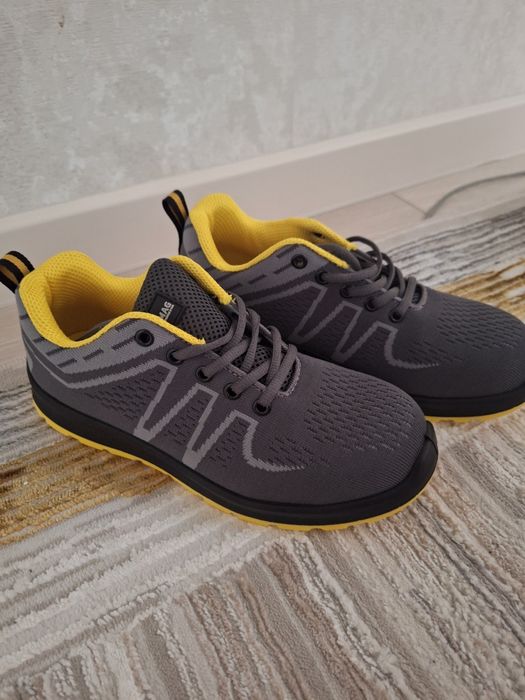 Спец кросовки обувь 15мың,41 размер