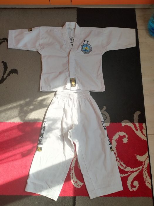 Протектори, каска и добок