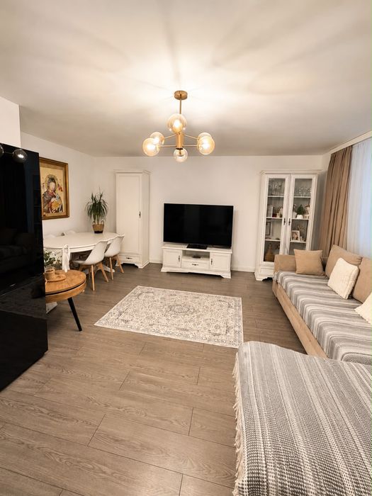 Vand apartament 2 camere (zona linistita, Str. Pepinierei)