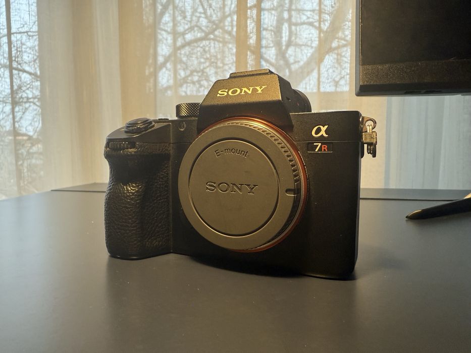 Sony A7R III- тяло