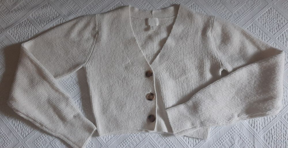 Cardigan H&M marimes S,purtat o data