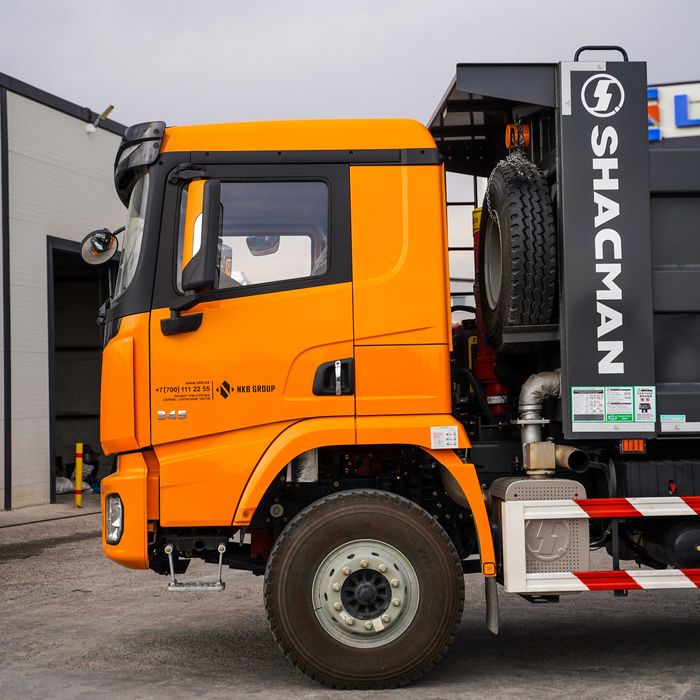 Самосвал SHACMAN SX32586T384C
