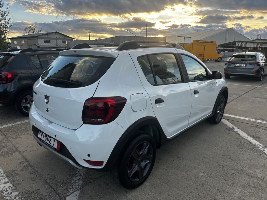Dacia Sandero Stepway 0.9 TCE , 90 CP , Navigatie mare , Cameră spate ,      An 2018 ,    Euro 6