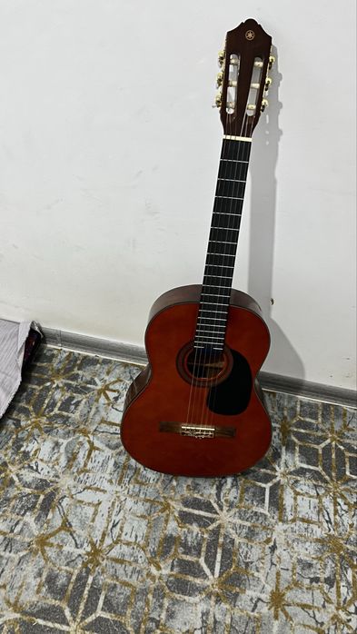 Gitara Yamaxa c 80