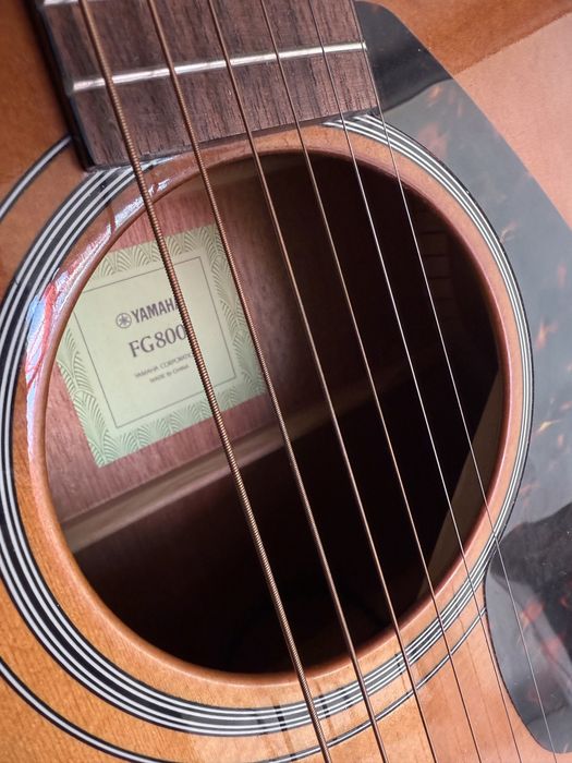 Гитара Yamaha FG800 + guitto GP005