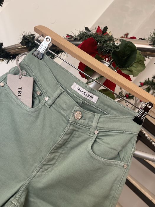 Нови панталони Trussardi оригинални,закупени от Италия.