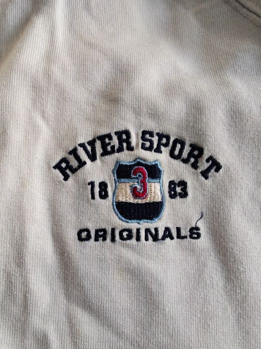 Продавам мъжко горнище L