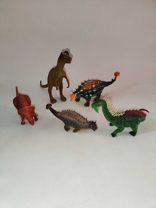 Динозавры разные