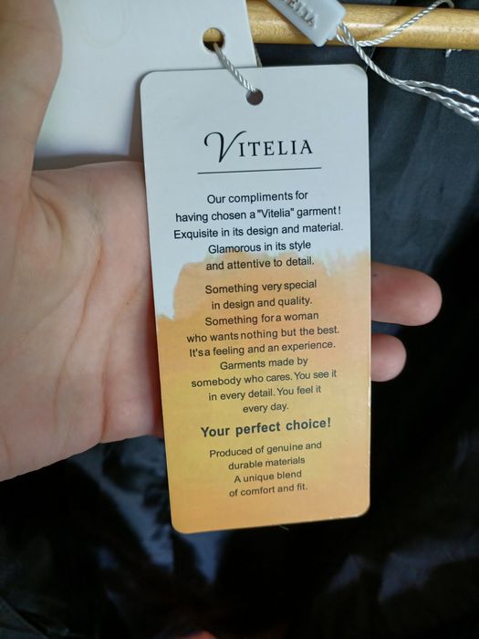 Шикарный пуховик Vitelia