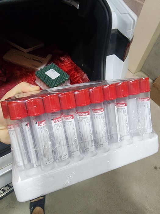 Пробирка .9.0 мл с красной крышкой