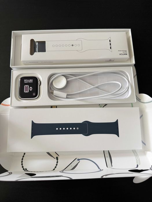 Vand Apple Watch 9 GPS + Cellular