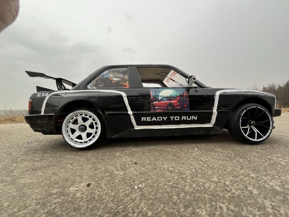 Bmw e30 90km tezligi 1/10masshtab rc pultli moshinasi