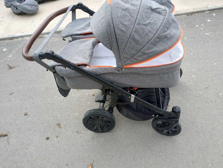 Количка за близнаци