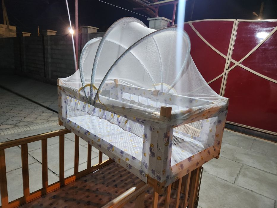 Детская кровать б/у