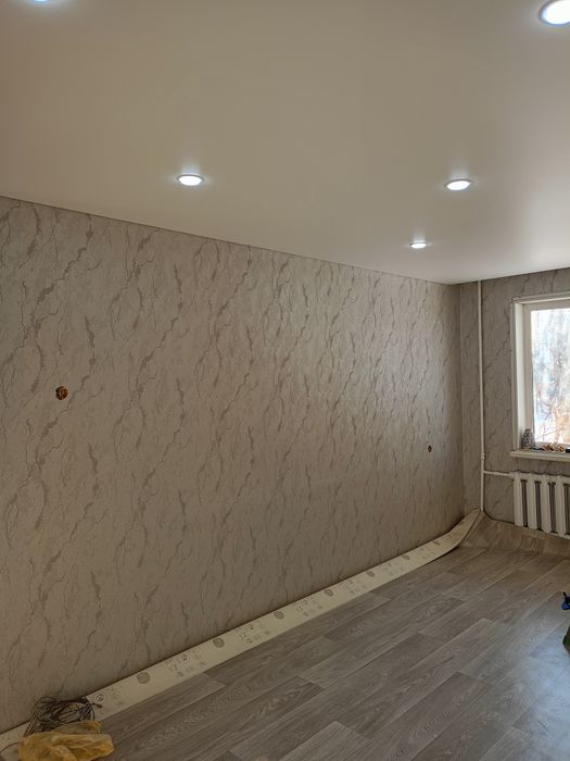 Поклейка обоев.Галтели .