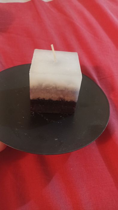 Aranjament floral și lumânări