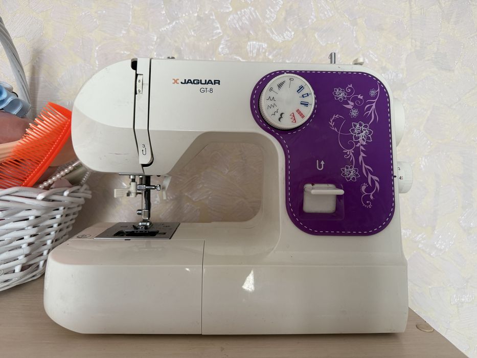 Продам швейную ммшинку