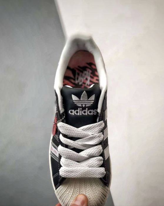 Кроссовки Adidas KORN