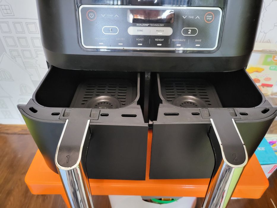 Фритюрник с горещ въздух Ninja AF300EU, 2470W, 7.6 л, 6 програми