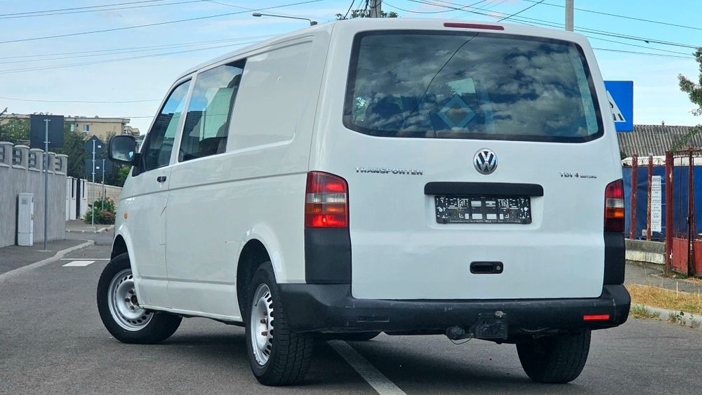 Vw  T5  an  2006.  4×4