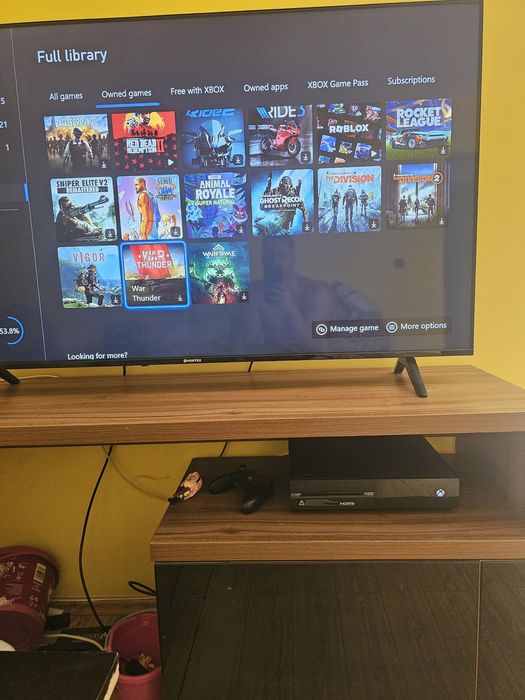 Vand Xbox one   2 controllere