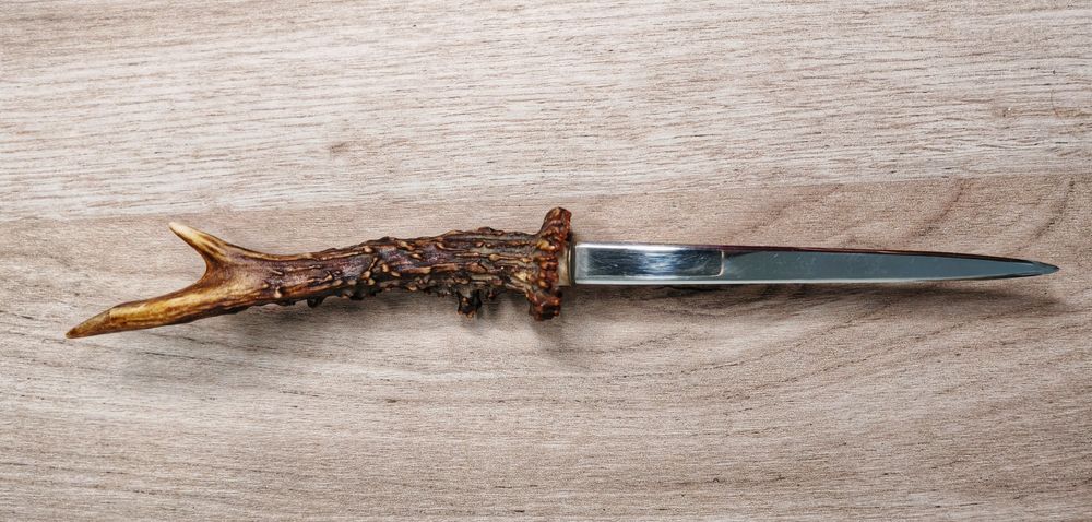 Cuțit desfăcut plicuri