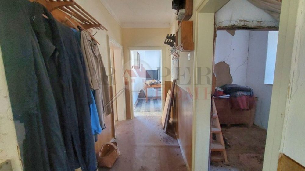 Продажба Къща гр. Габрово - с. Жълтеш 64m² и двор 910m²