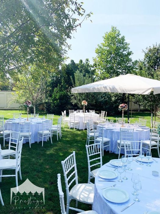 Logistică evenimente – mese, scaune, veselă, corturi (30–130 pers.)